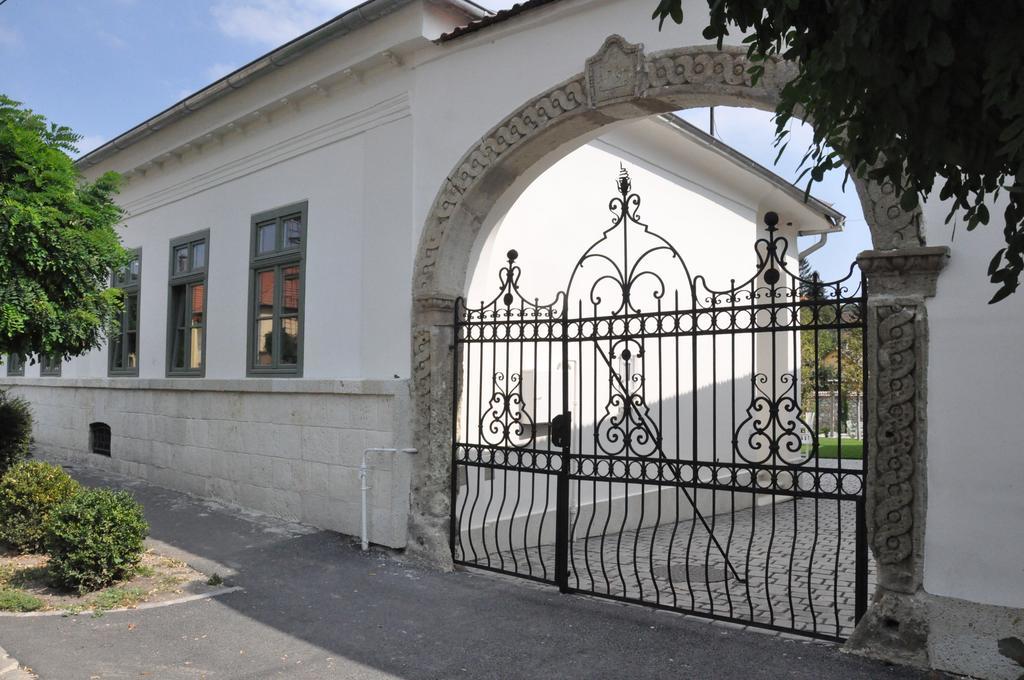 R40 Vendégház Mád Exterior foto